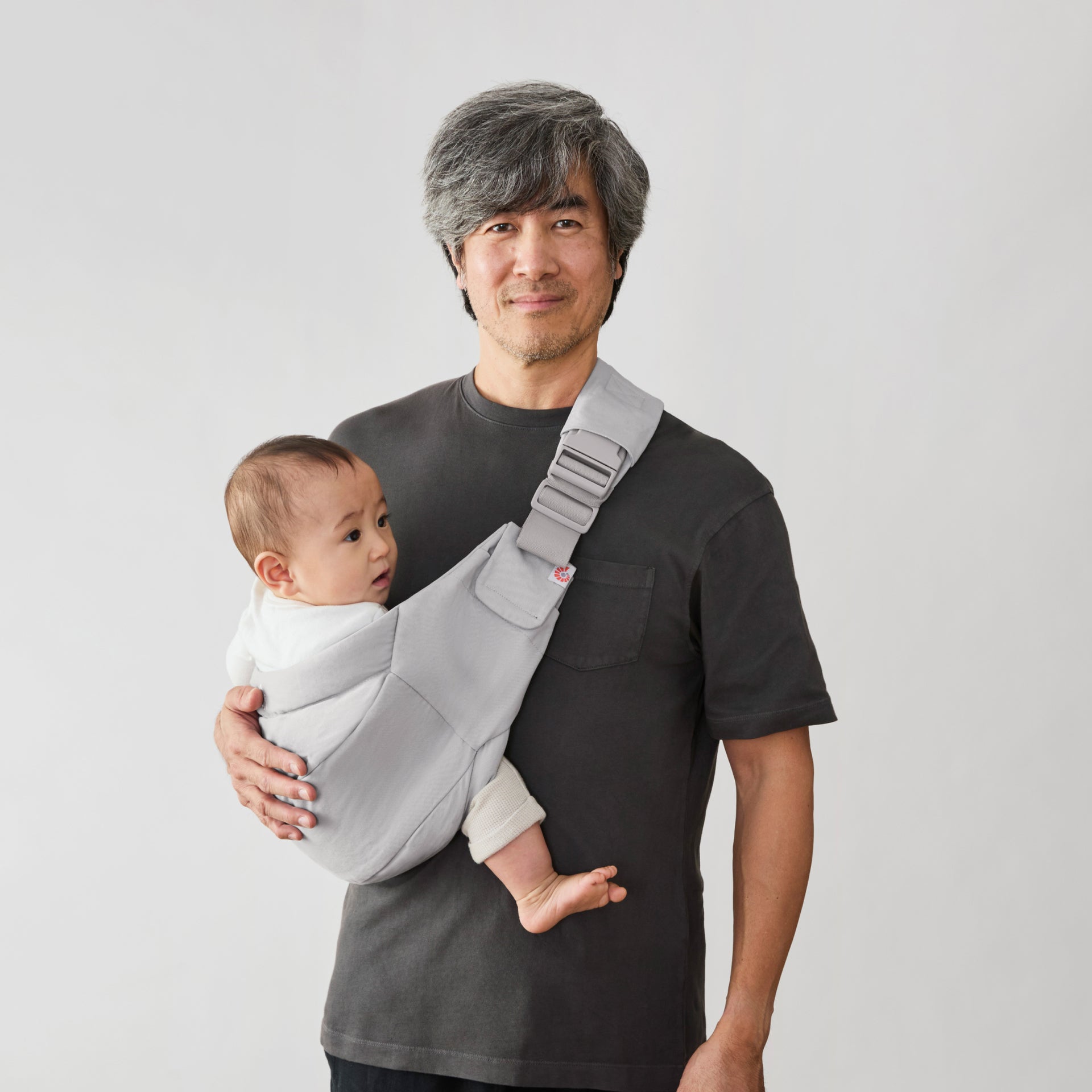 Upsie Sling Carrier : Pearl Grey