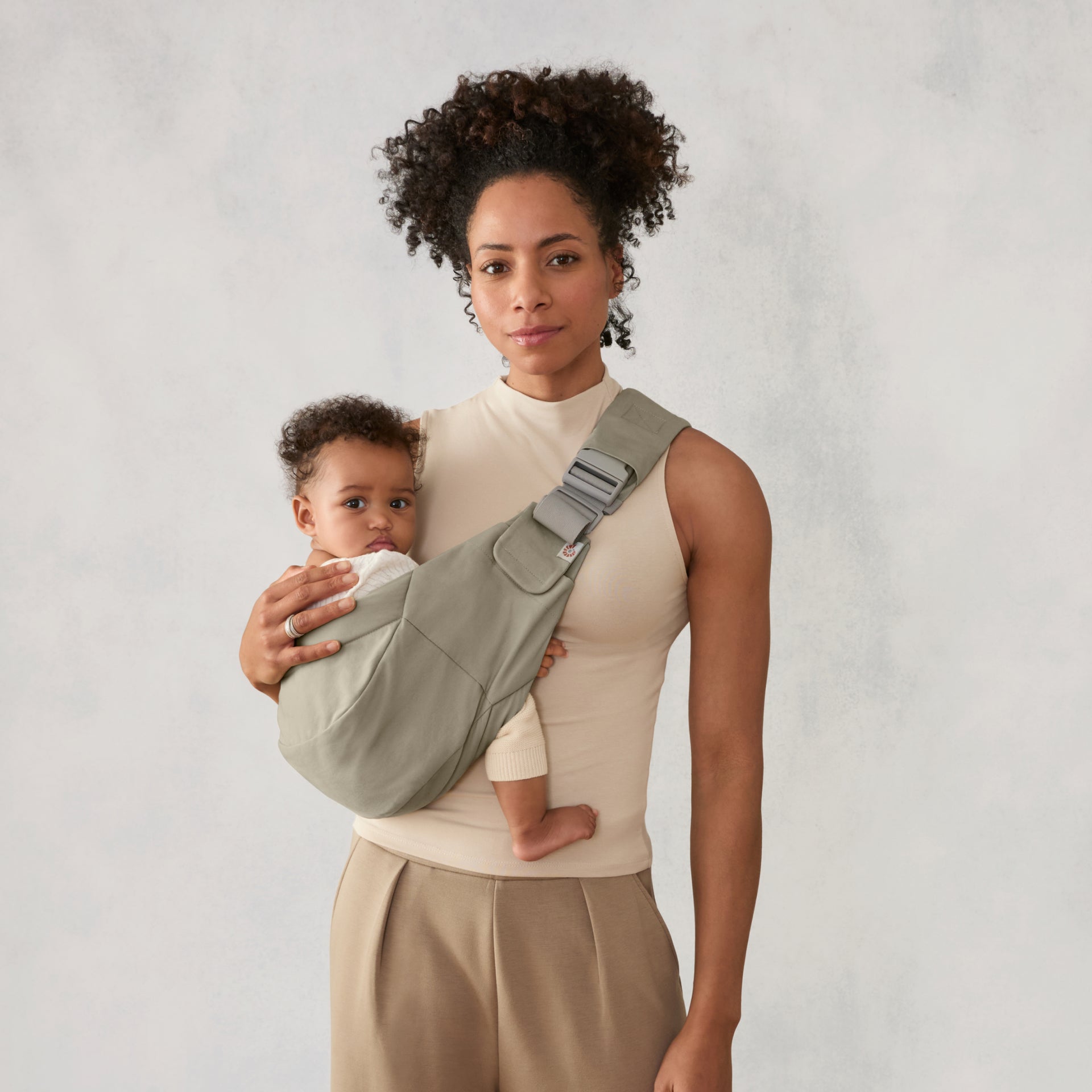 Upsie Sling Carrier : Soft Olive