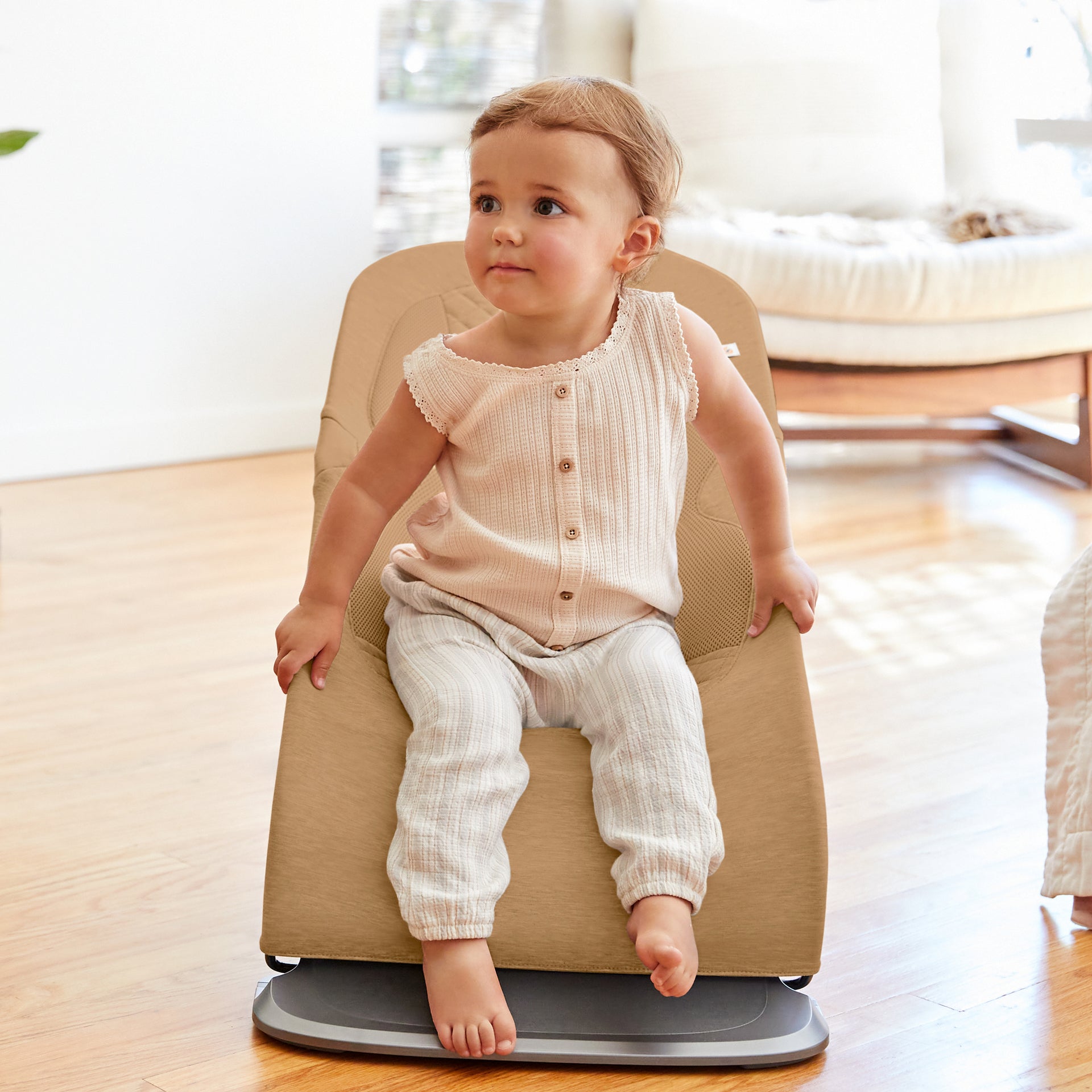 EVOLVE 3-IN-1 BOUNCER - Camel Brown